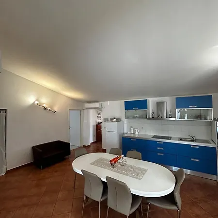 Petrovic Apartment Pirovac