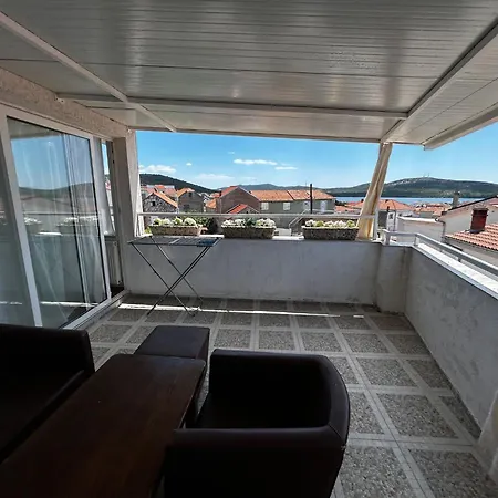 Petrovic Apartment *