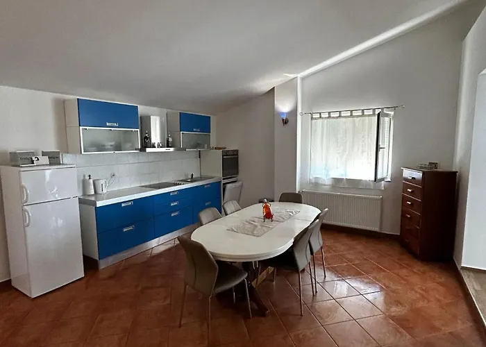 Petrovic アパート ピロヴァッツ